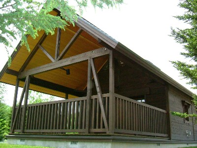 cabinS_s.jpg